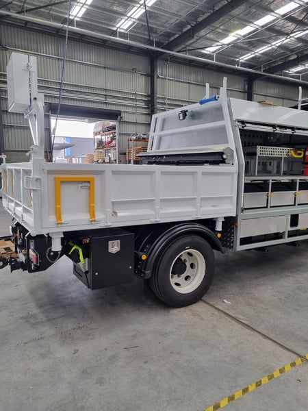 Equipment Link Tipper/Side Tipper with Hydraulic Workbench