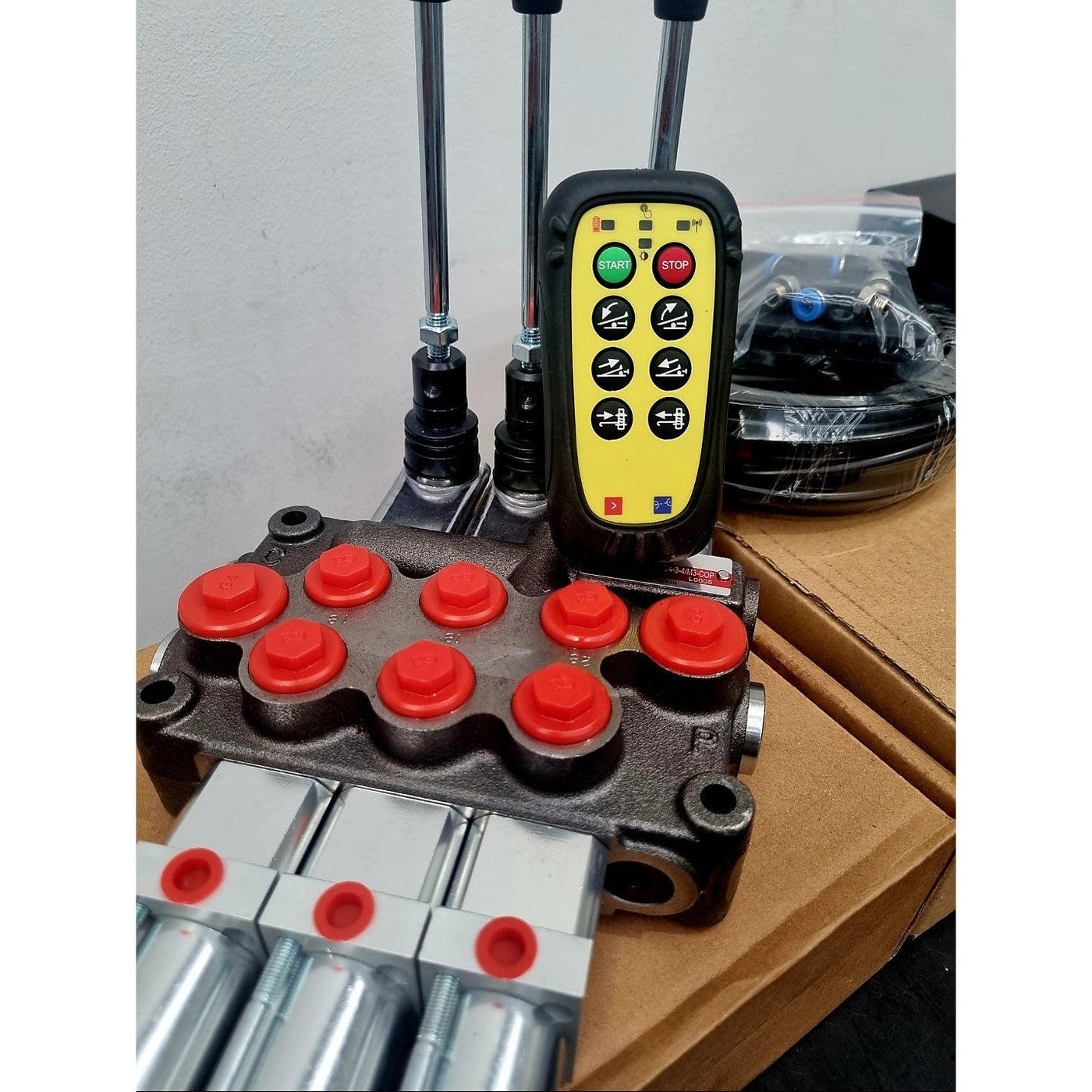 Tilt Tray Wireless Remote Control Kit — Equipment Link Australia
